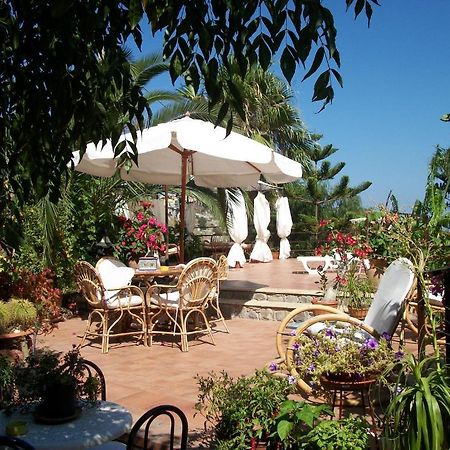 Holidaysora Taormina - Il Giardino Di Graziella Exteriör bild