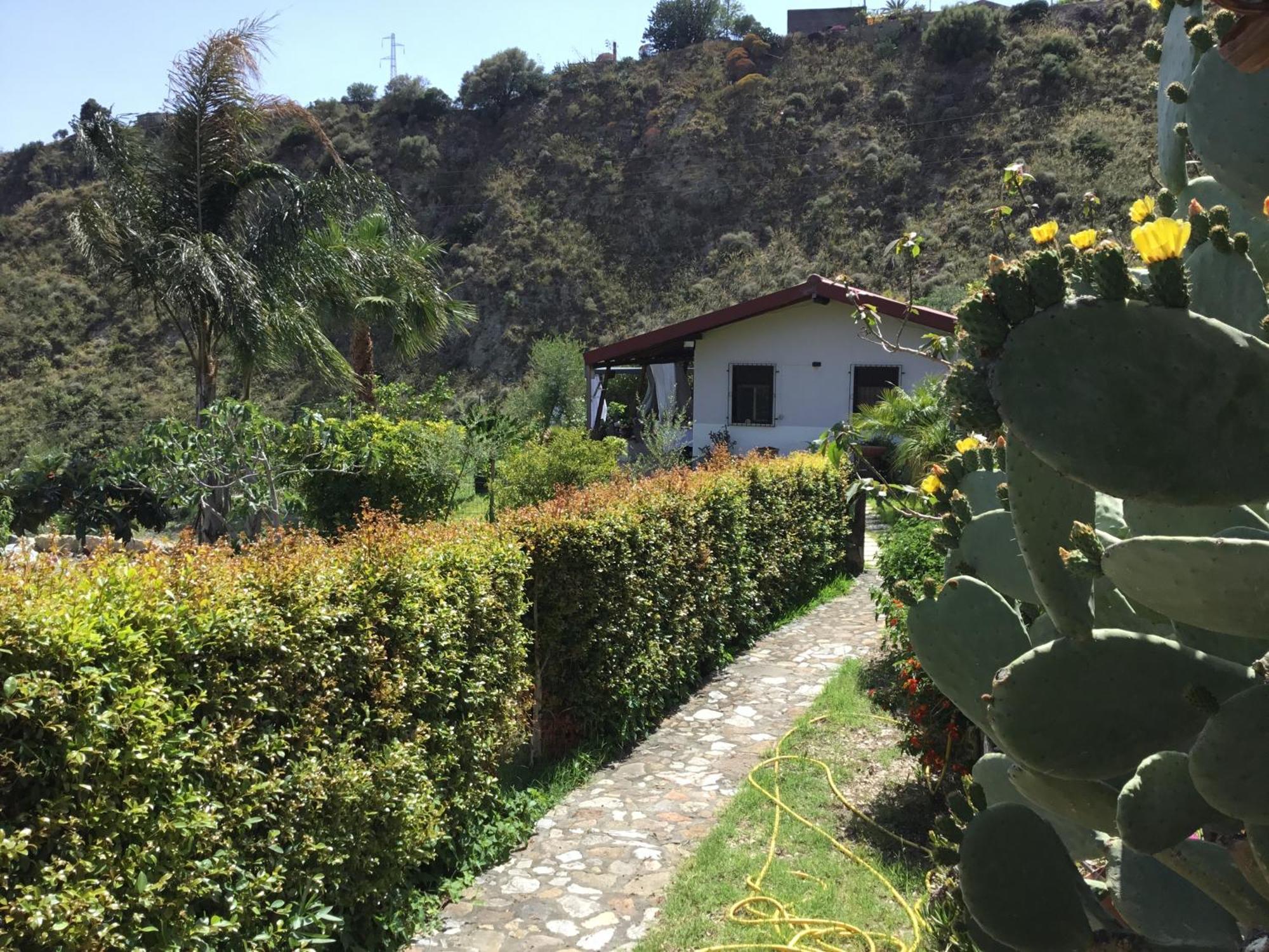 Holidaysora Taormina - Il Giardino Di Graziella Exteriör bild