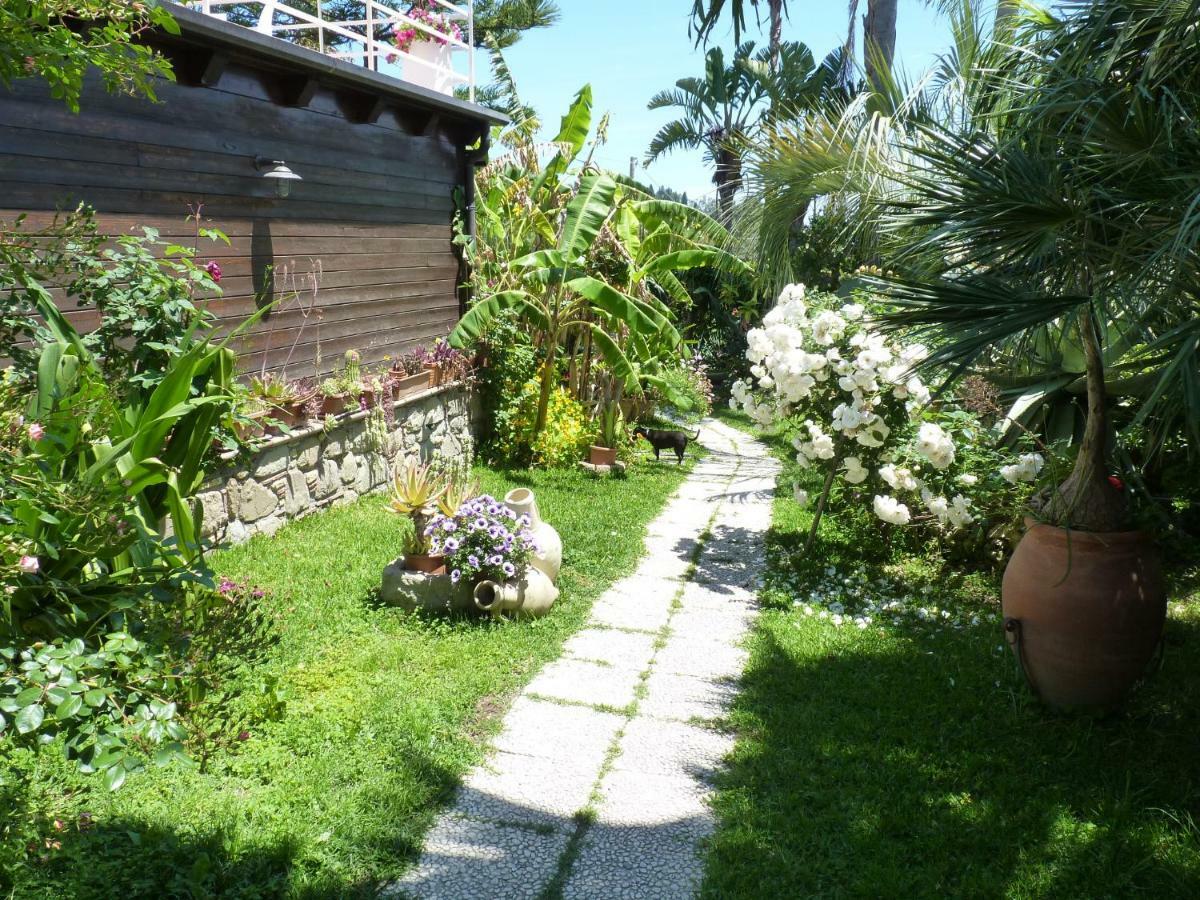 Holidaysora Taormina - Il Giardino Di Graziella Exteriör bild