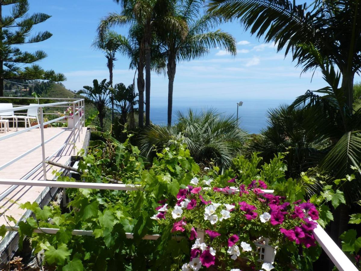 Holidaysora Taormina - Il Giardino Di Graziella Exteriör bild